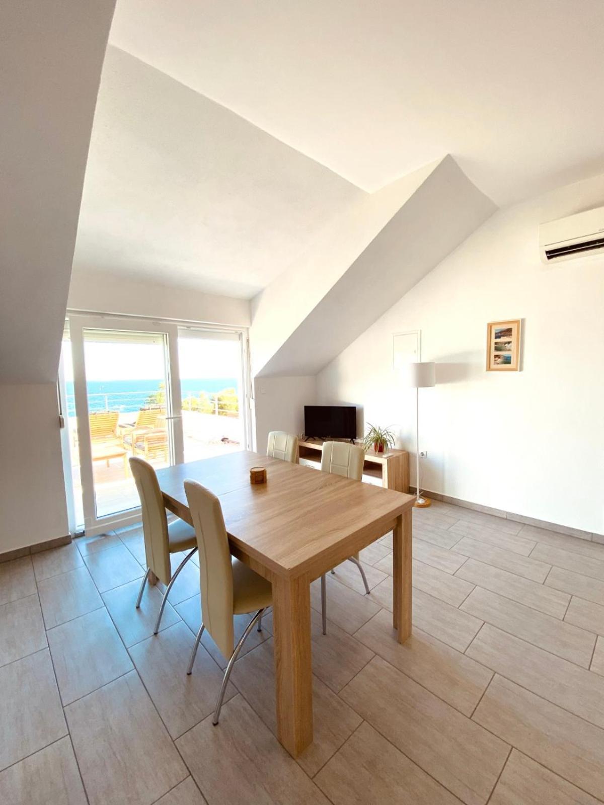 Apartments Toro Sveta Nedelja  Zewnętrze zdjęcie