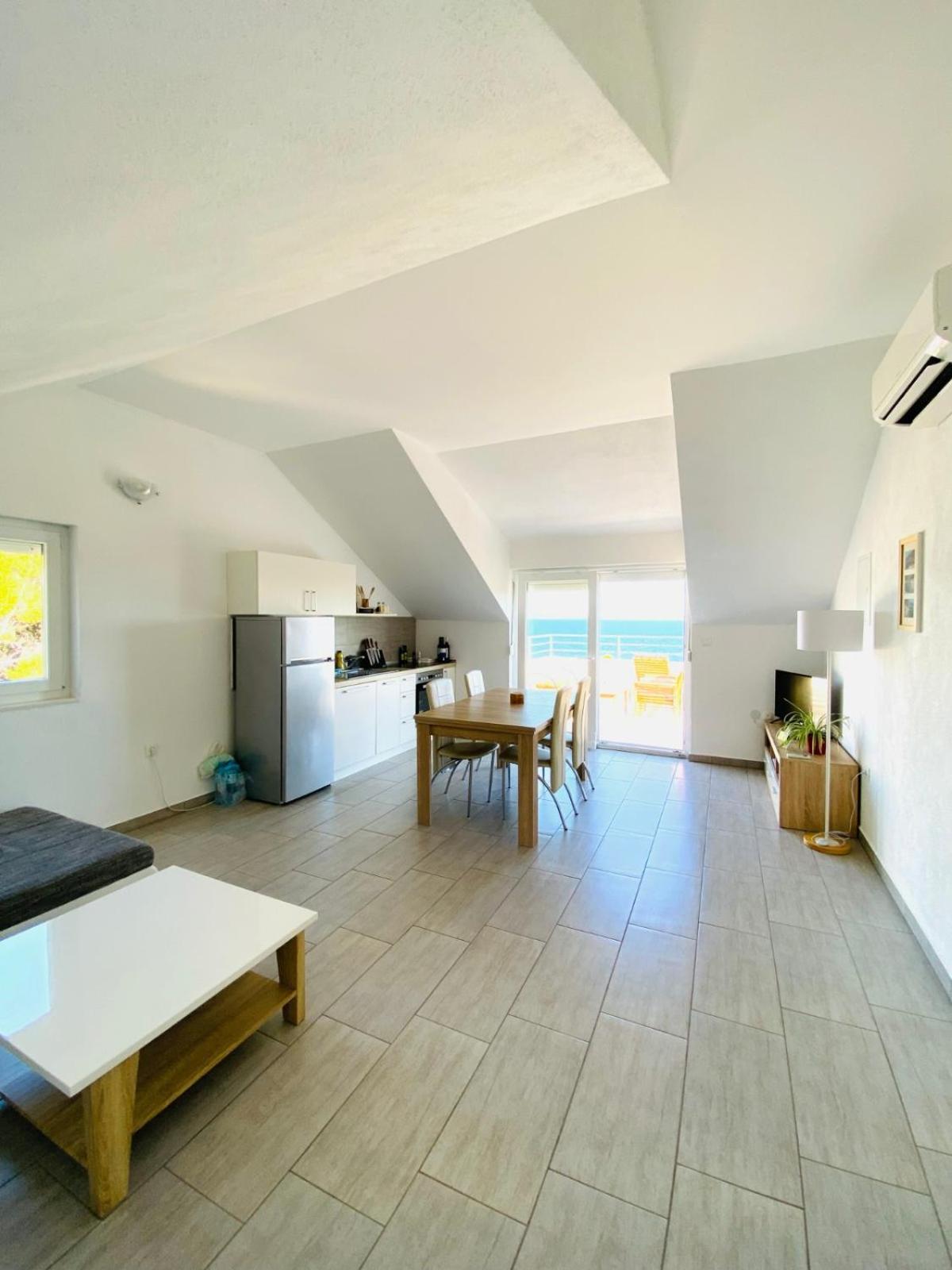 Apartments Toro Sveta Nedelja  Zewnętrze zdjęcie