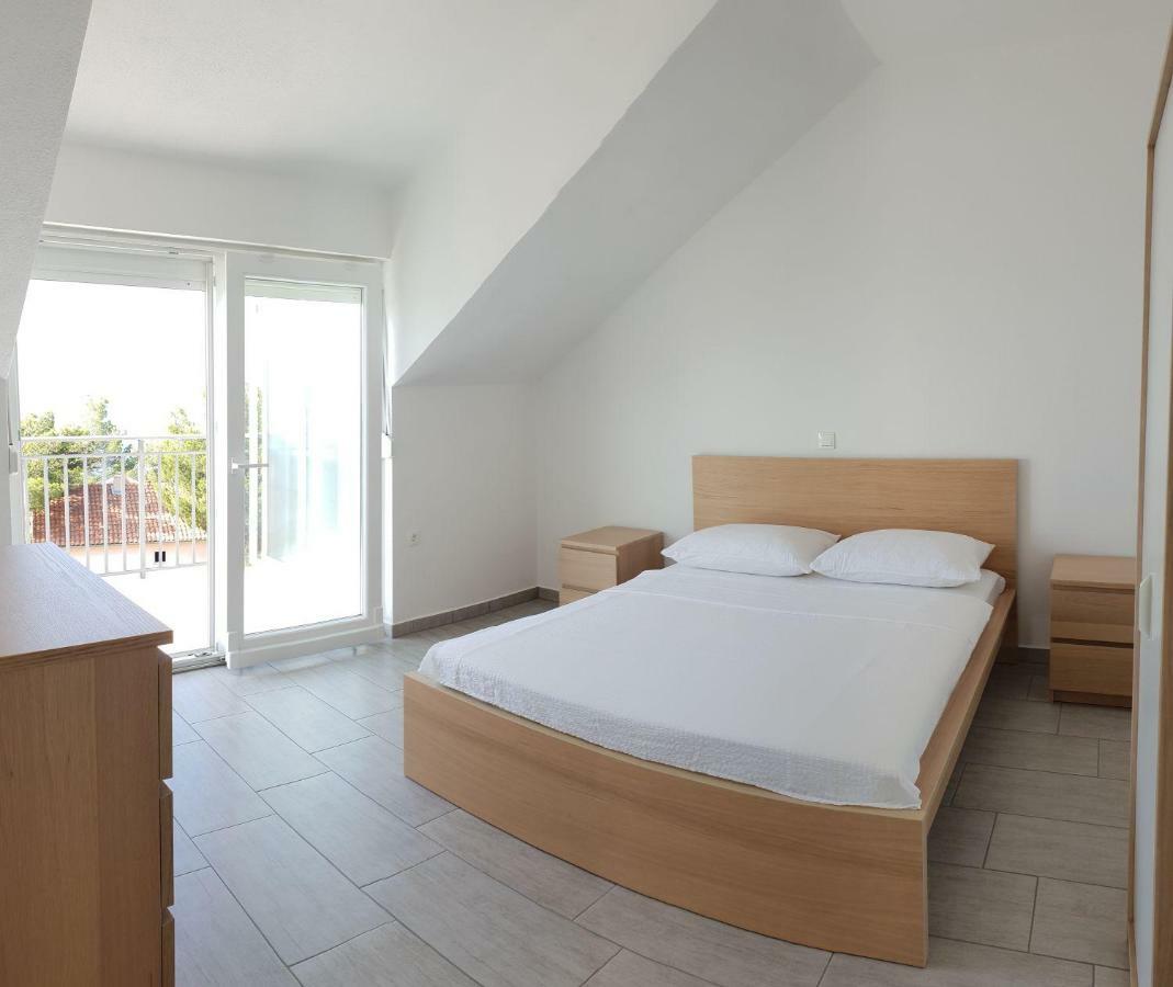 Apartments Toro Sveta Nedelja  Zewnętrze zdjęcie