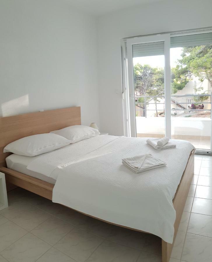 Apartments Toro Sveta Nedelja  Zewnętrze zdjęcie