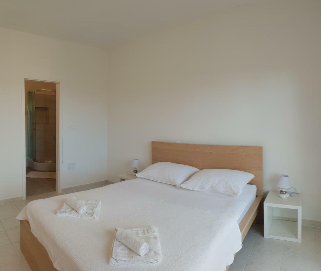 Apartments Toro Sveta Nedelja  Zewnętrze zdjęcie
